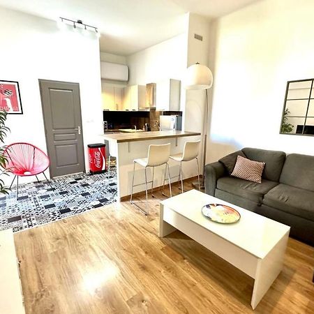 Spacious Cocoon Close To The Beach อฌักซิโอ้ ภายนอก รูปภาพ
