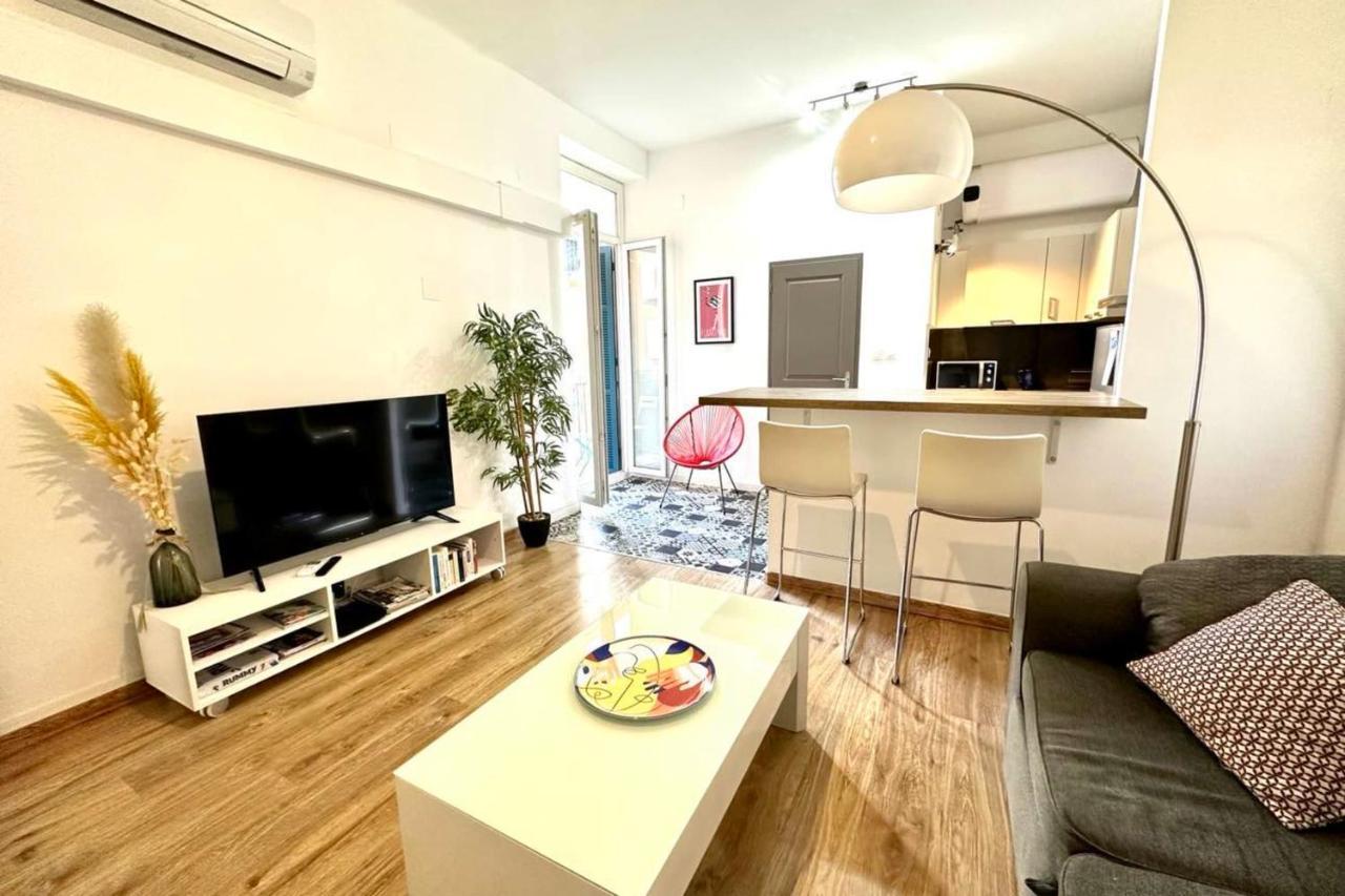 Spacious Cocoon Close To The Beach อฌักซิโอ้ ภายนอก รูปภาพ