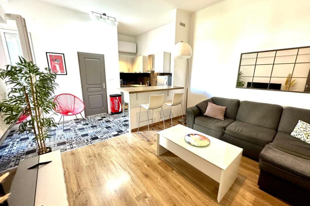 Spacious Cocoon Close To The Beach อฌักซิโอ้ ภายนอก รูปภาพ